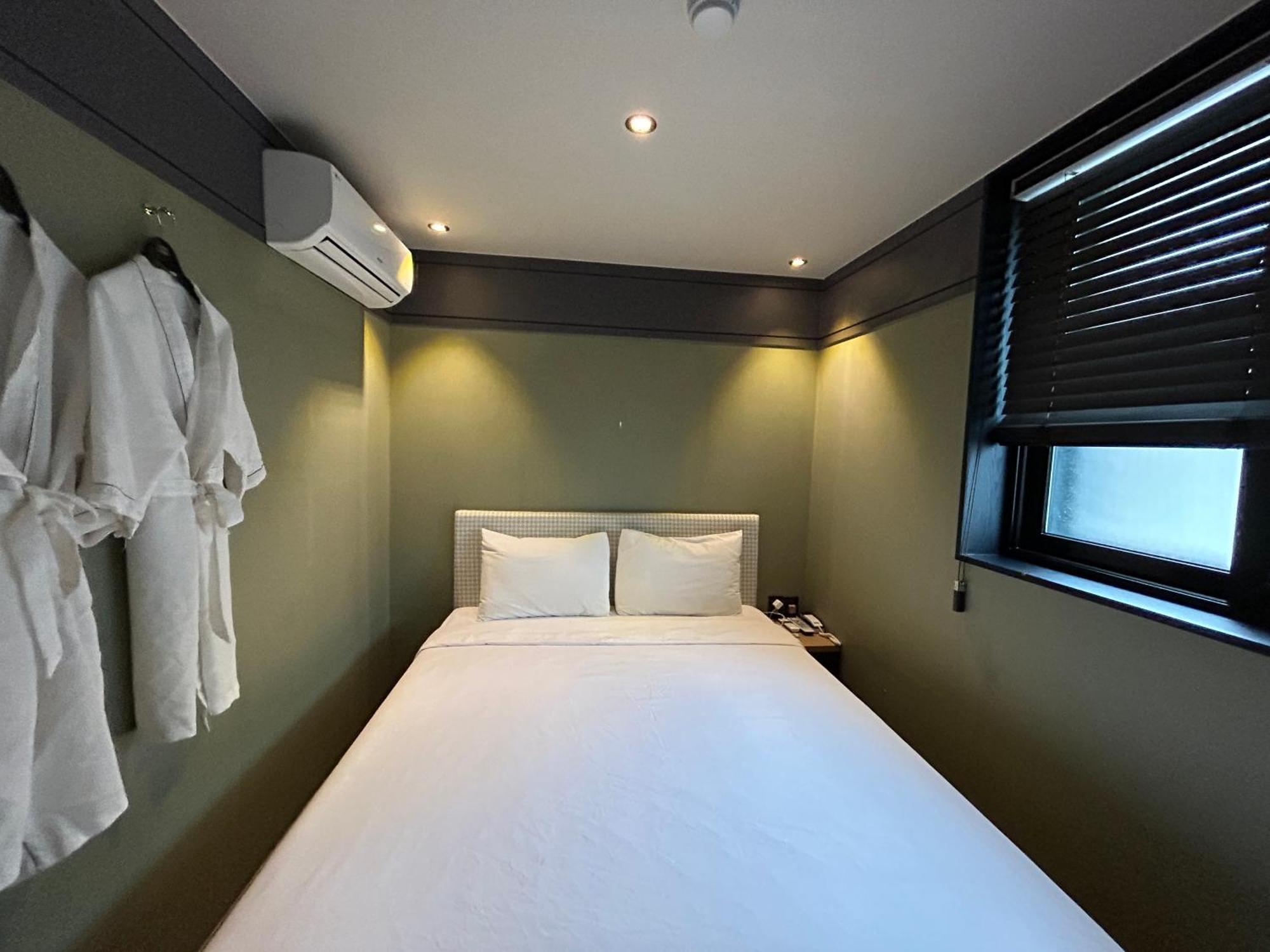 Deluxe Motel Geoje Bagian luar foto