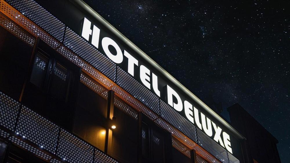 Deluxe Motel Geoje Bagian luar foto