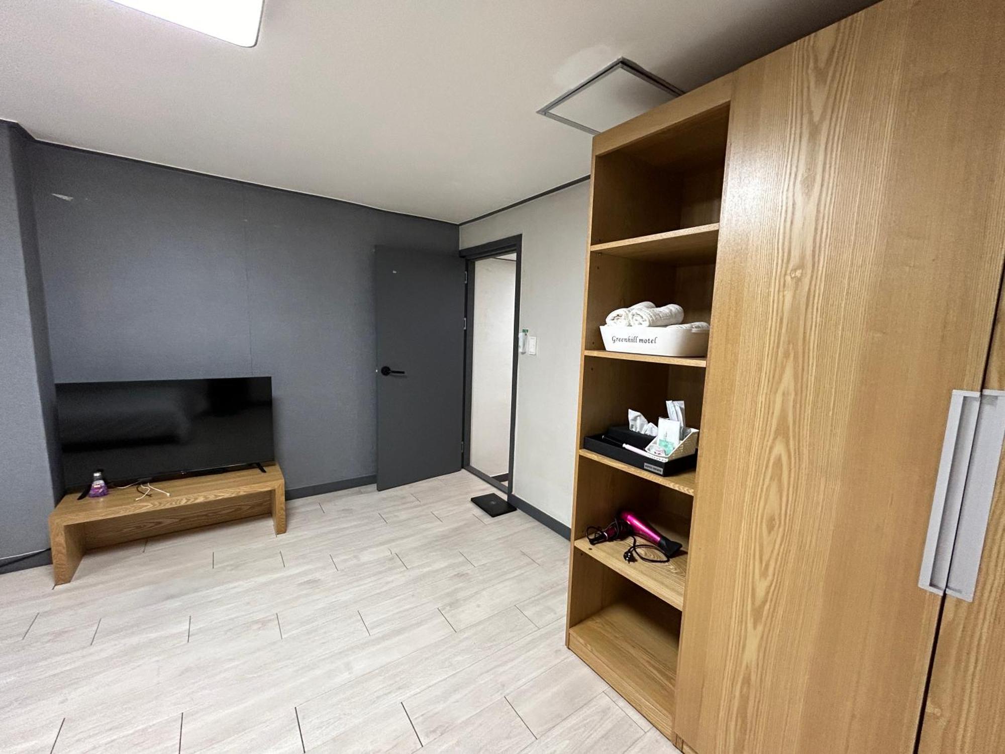 Deluxe Motel Geoje Ruang foto