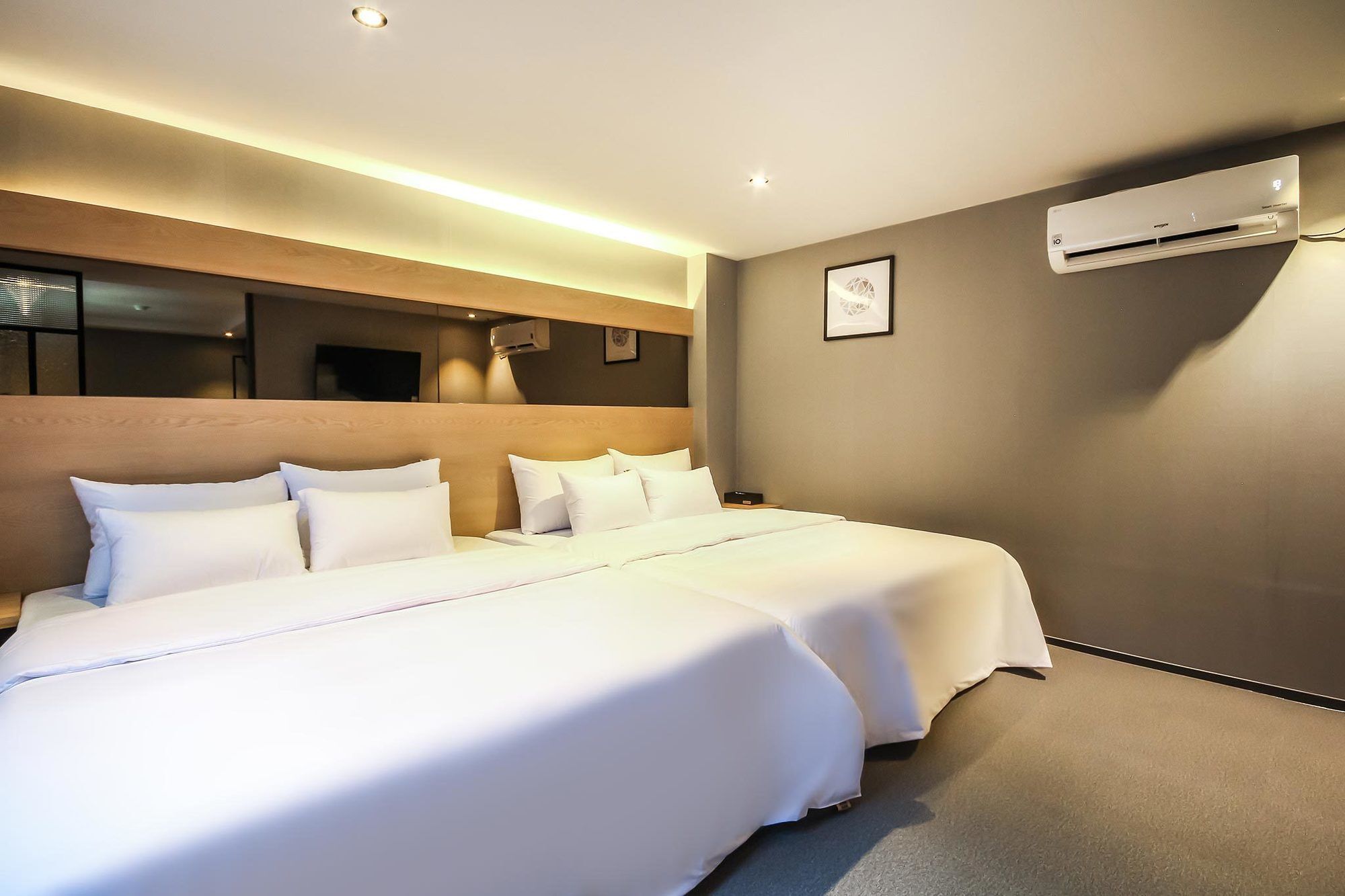 Deluxe Motel Geoje Bagian luar foto