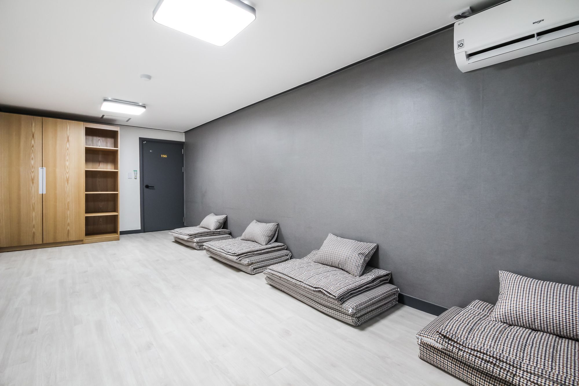 Deluxe Motel Geoje Bagian luar foto